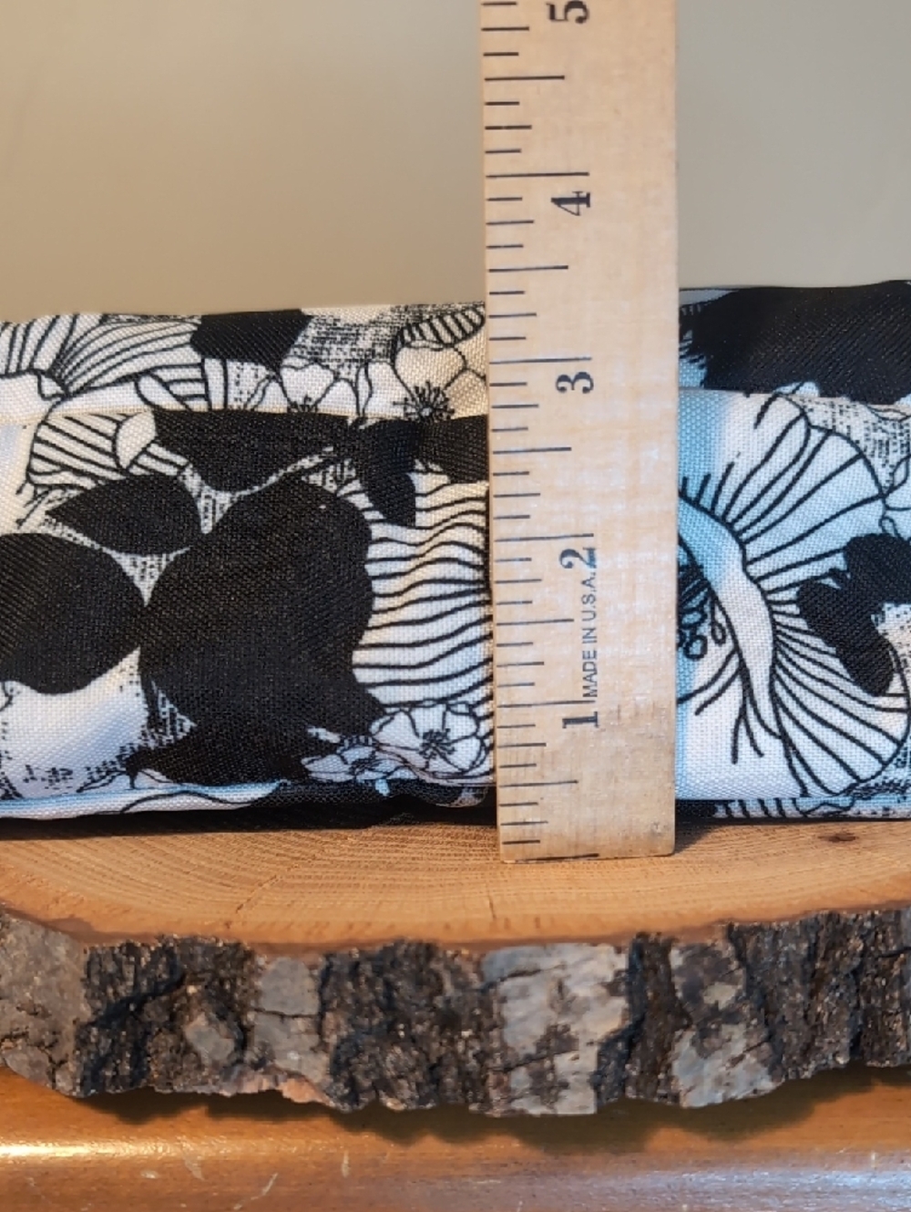 JanSport  Lunch Sack Black & White Floral Tote Bag - Picture 10 of 12